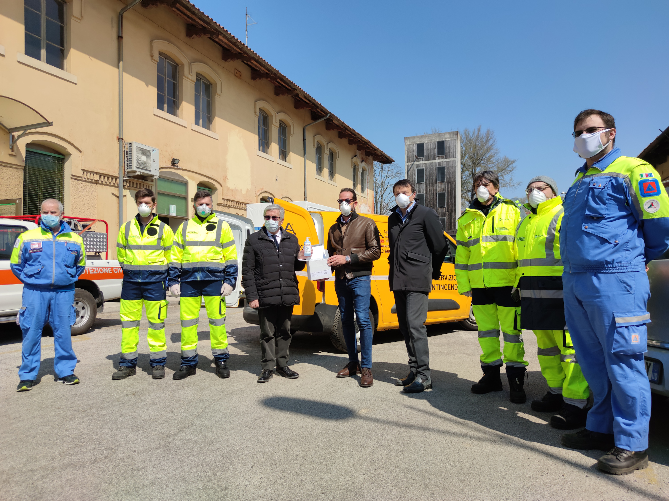 EMERGENZA CORONAVIRUS: GSA - GRUPPO SERVIZI ASSOCIATI DONA 500 FLACONI DI DISINFETTANTE PER LE MANI ALLA PROTEZIONE CIVILE