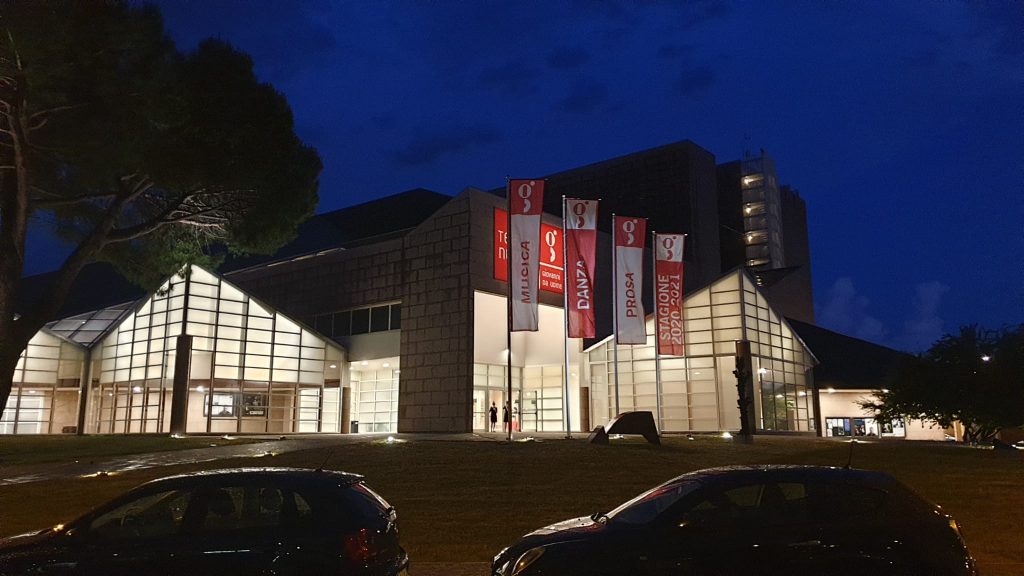 teatro Giovannida Udine