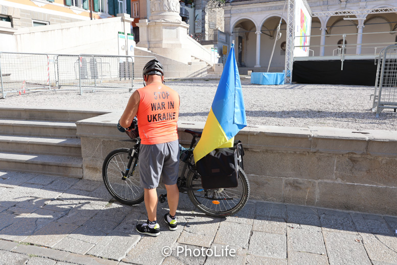 Una pedalata in Italia per dire no alla guerra
