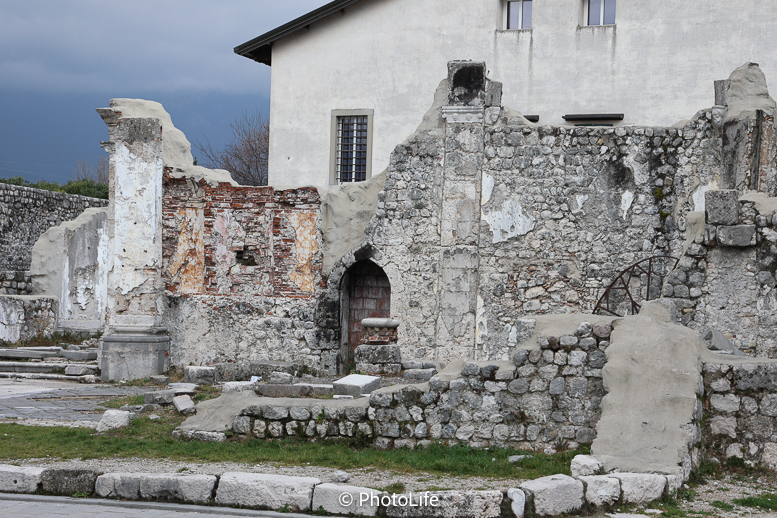 Venzone casa terremotata